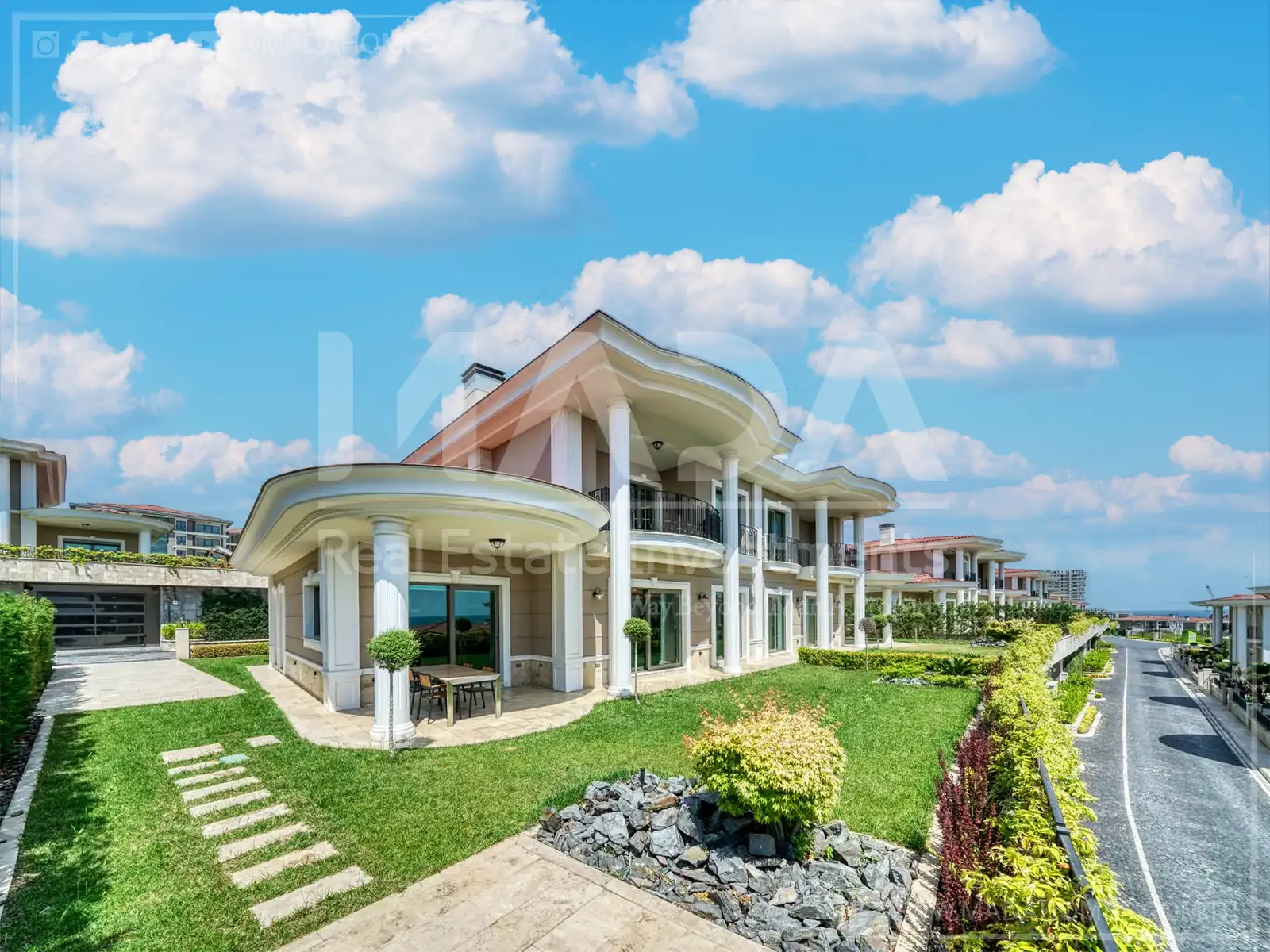 Villa for sale in Istanbul on the Bosphorus